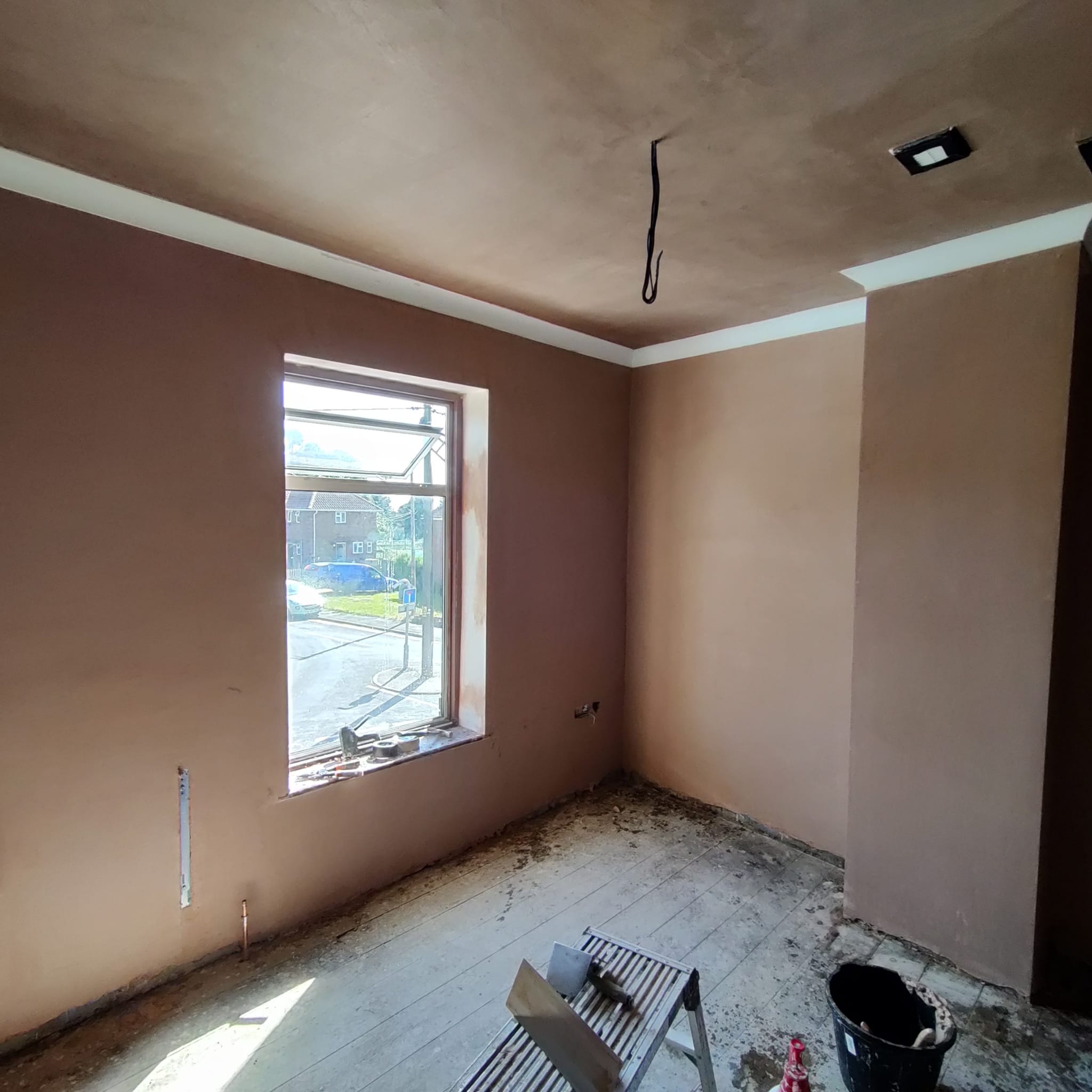 Top 5 Signs You Need Your Walls Re-Skimmed